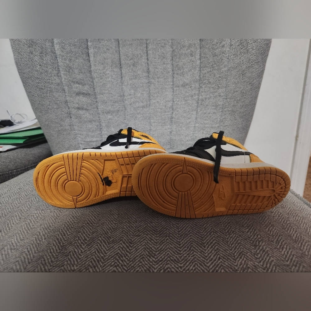 10c nike jordan sneakers